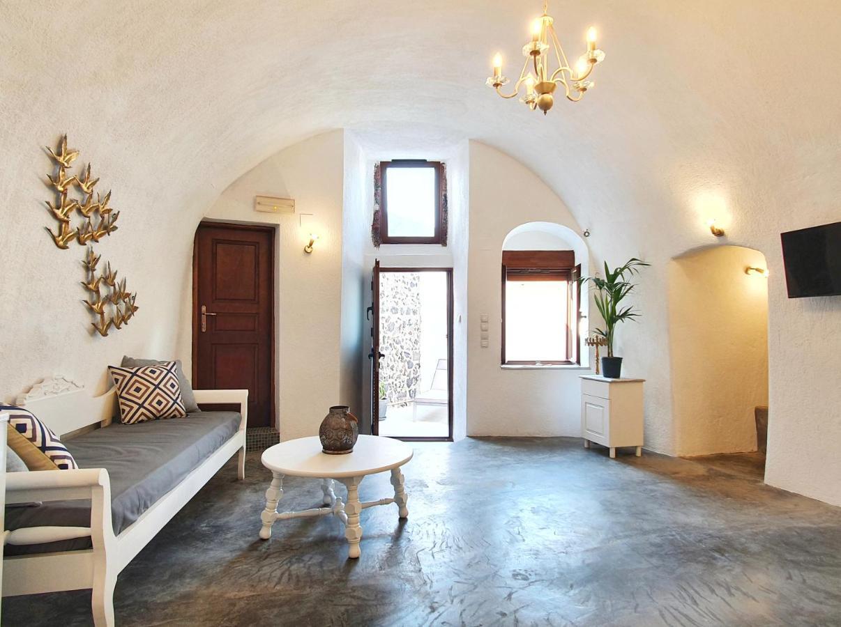 Navita Cave Houses Фира Екстериор снимка