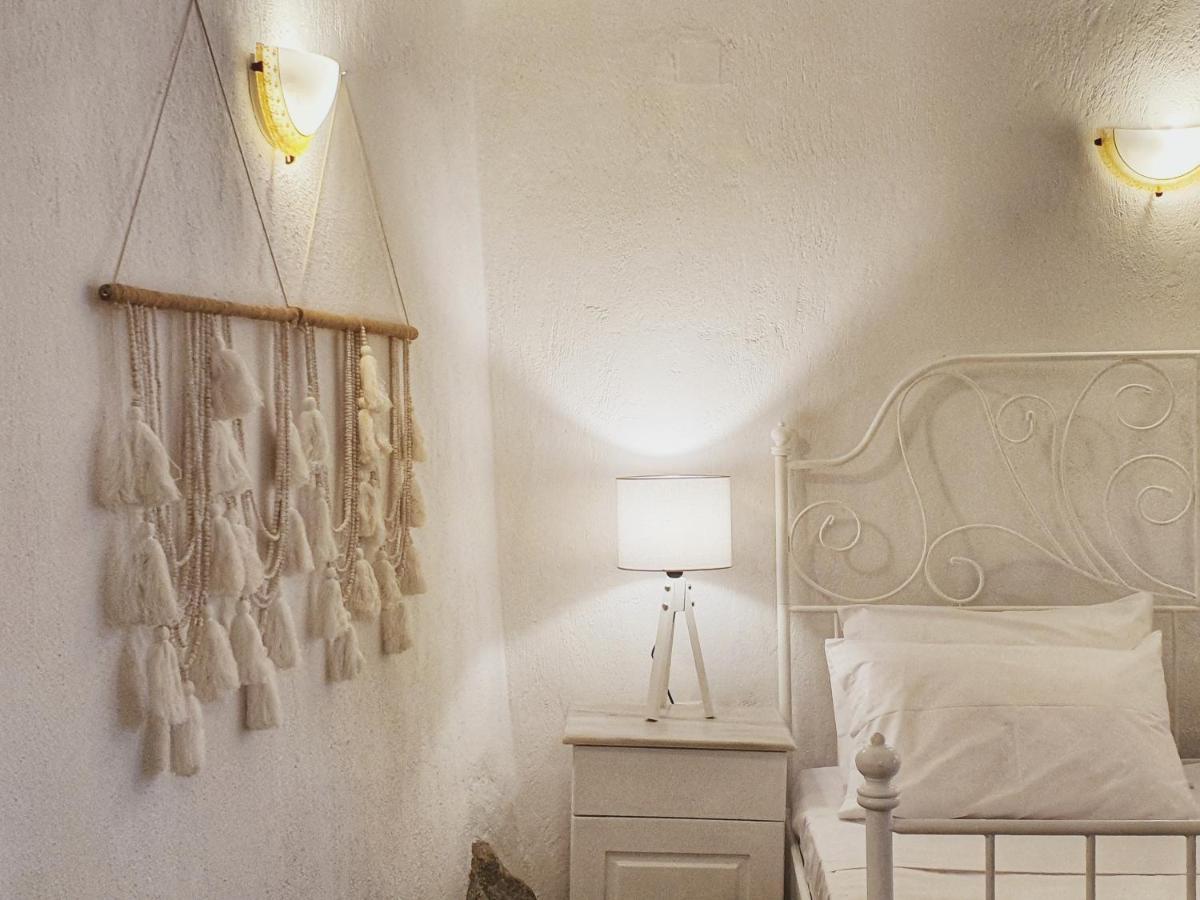 Navita Cave Houses Фира Екстериор снимка