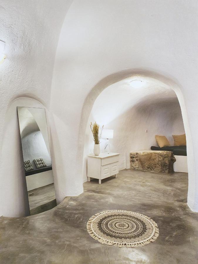 Navita Cave Houses Фира Екстериор снимка