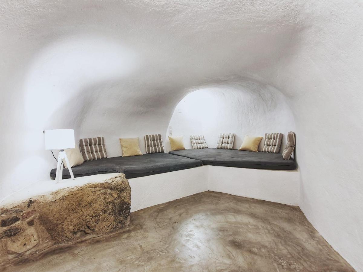 Navita Cave Houses Фира Екстериор снимка