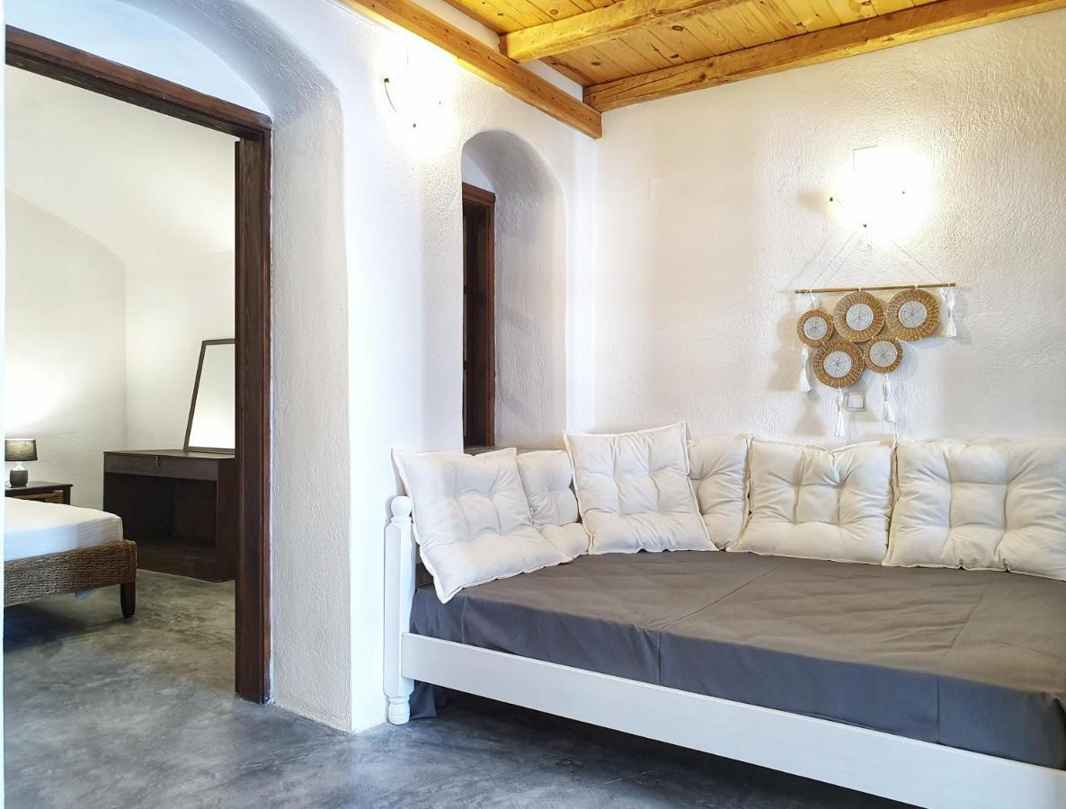 Navita Cave Houses Фира Екстериор снимка
