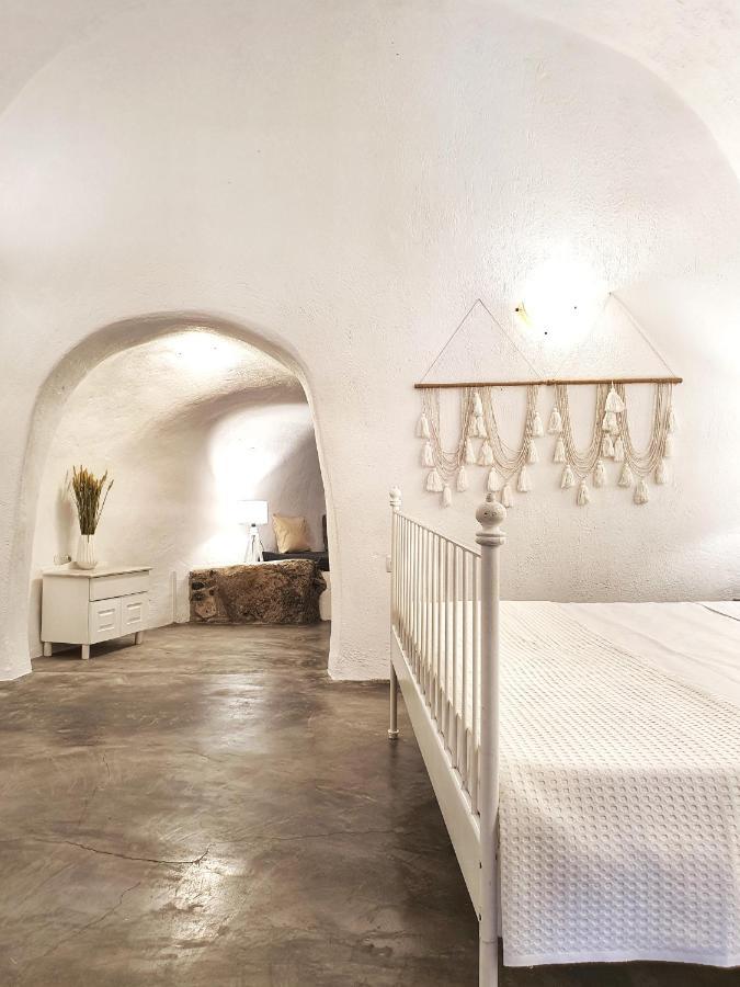 Navita Cave Houses Фира Екстериор снимка